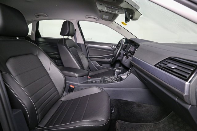 Used 2023 Volkswagen Jetta SE image 16