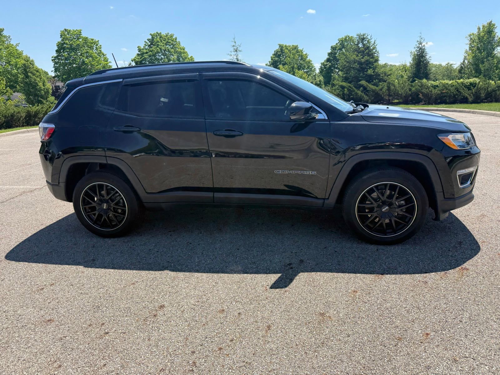 Used 2019 Jeep Compass Limited w/ Safety & Security Group AWD/4WD image 4