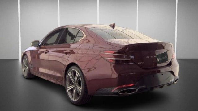 Used 2024 Genesis G70 3.3T Advanced RWD image 3