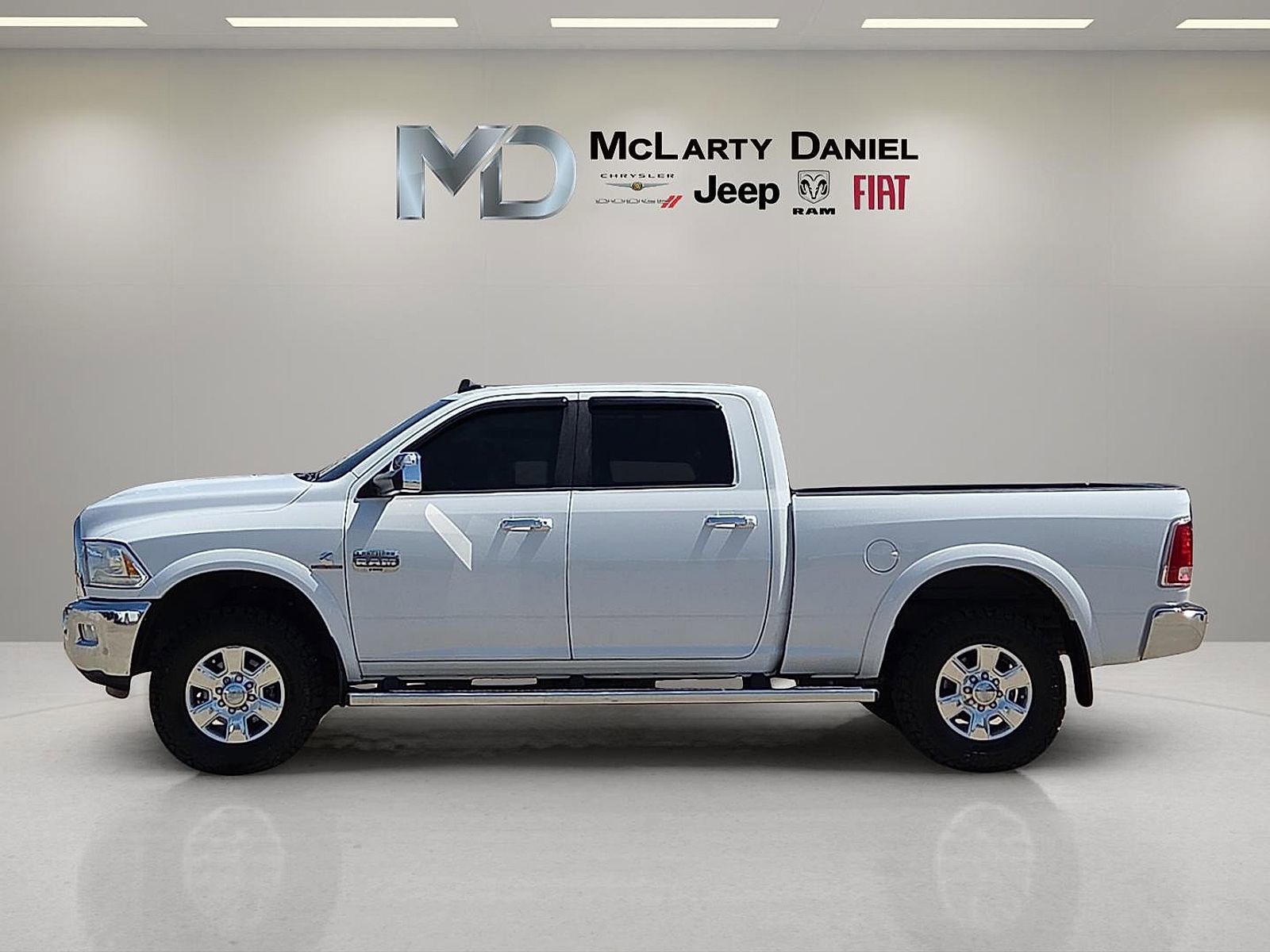 Used 2016 RAM 2500 Longhorn w/ Convenience Group image 3