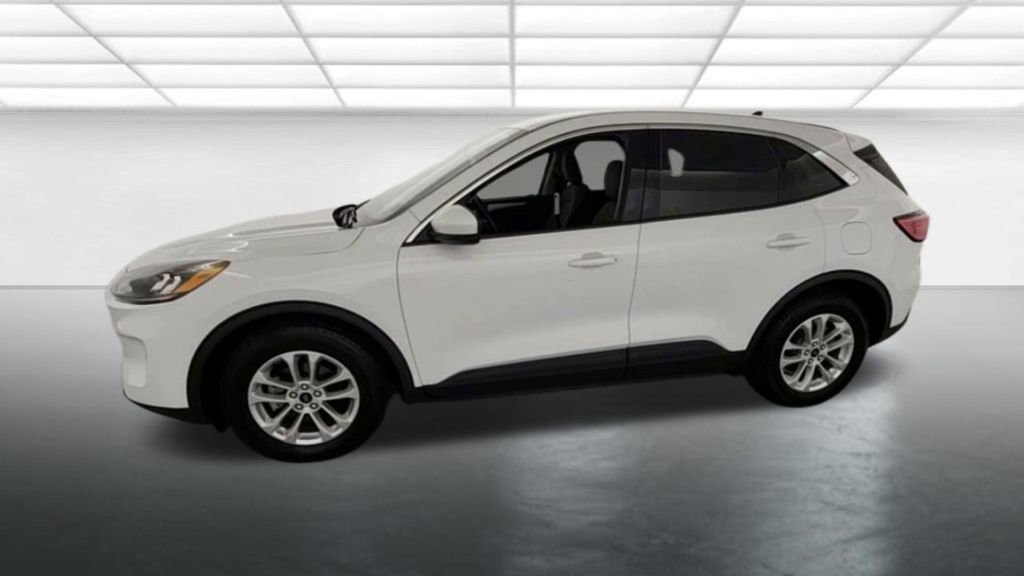 Used 2020 Ford Escape SE FWD image 3