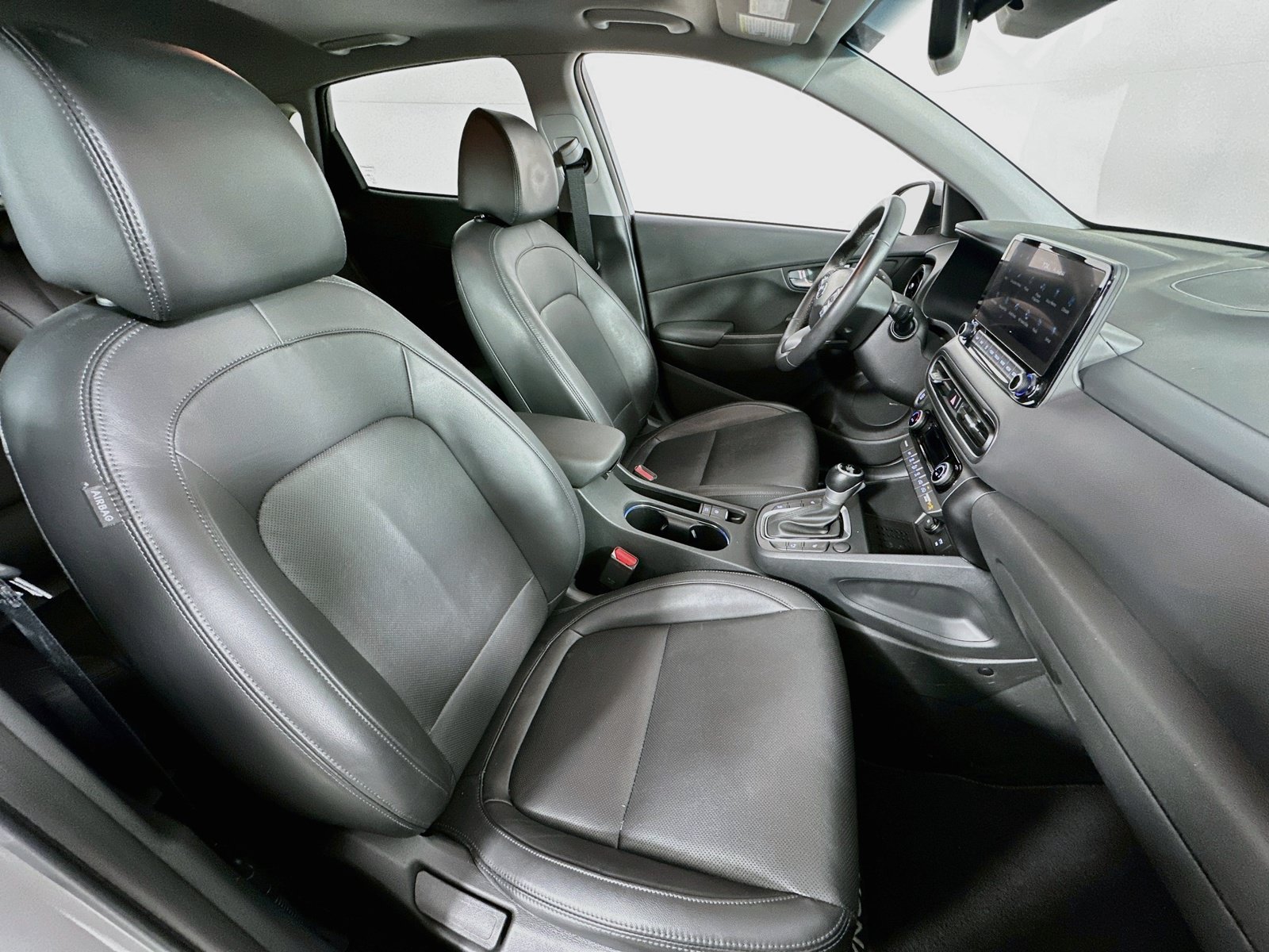 Used 2023 Hyundai Kona Limited FWD image 29