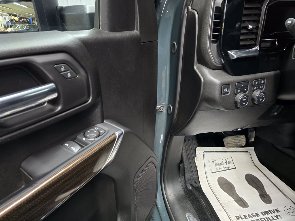 Used 2025 Chevrolet Silverado 2500 LT AWD/4WD image 13
