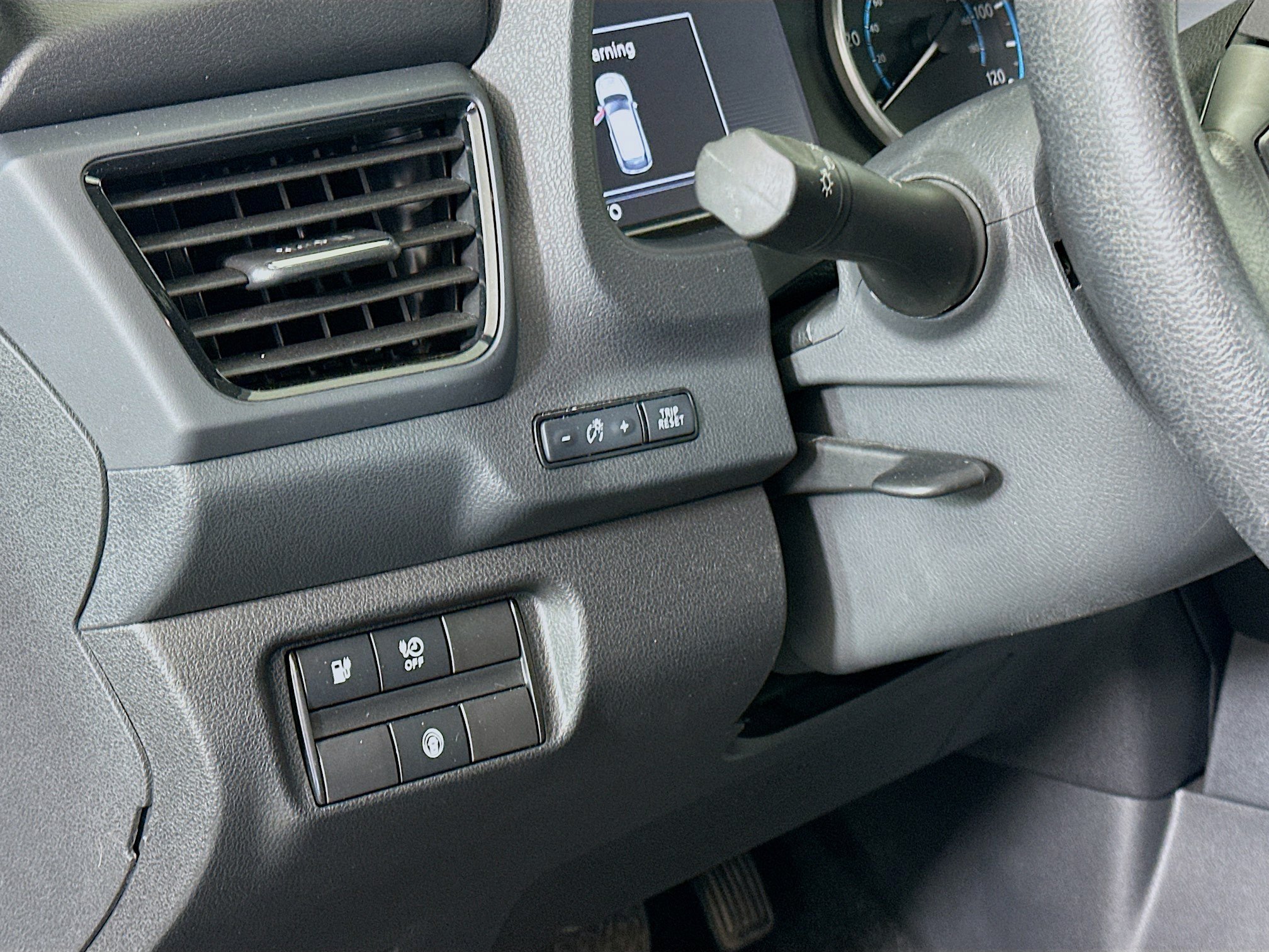 Used 2025 Nissan Leaf S FWD image 17