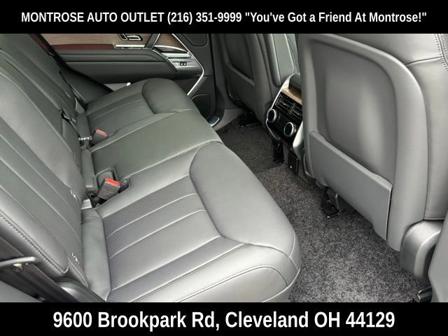 New 2025 Land Rover Range Rover SE image 31