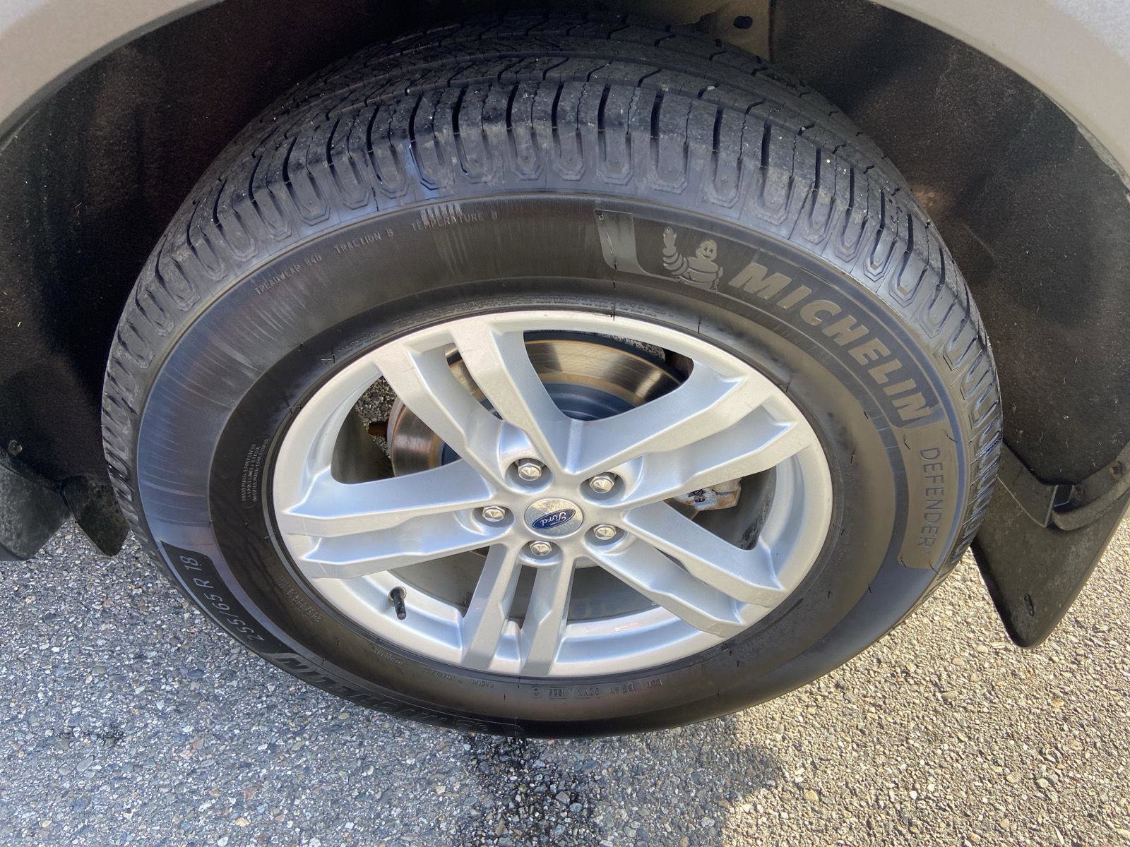 Used 2021 Ford Explorer XLT w/ Equipment Group 202A image 10