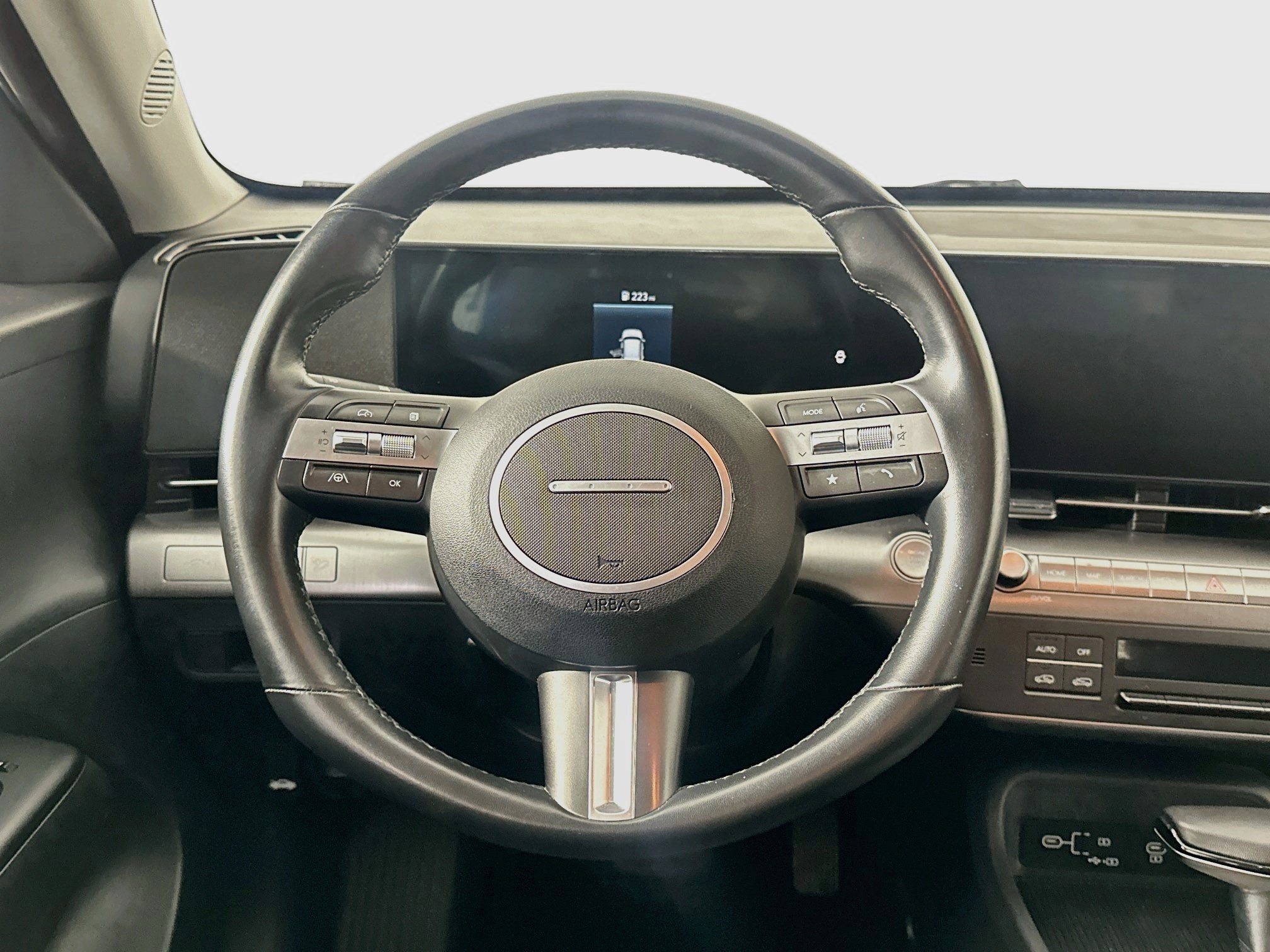 Used 2025 Hyundai Kona SEL FWD image 18
