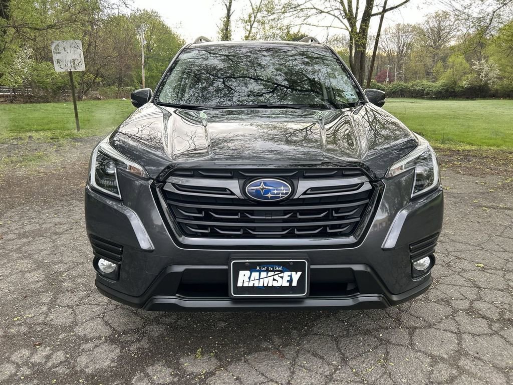 Certified 2023 Subaru Forester Limited AWD/4WD image 3