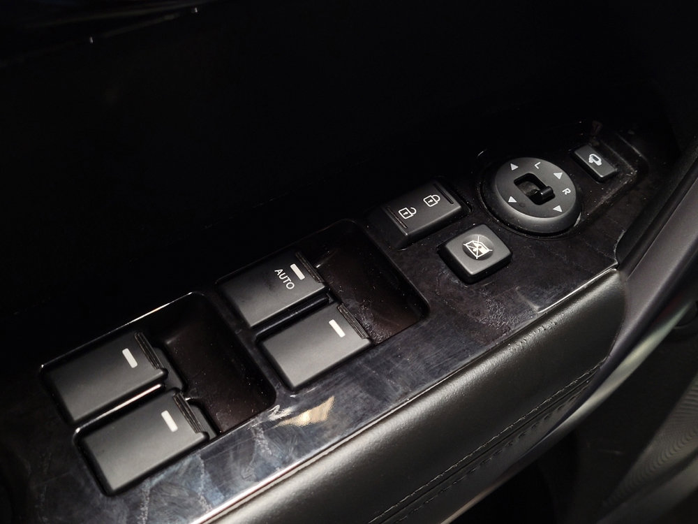 Used 2014 Kia Sorento SX w/ 3rd Row Package image 27