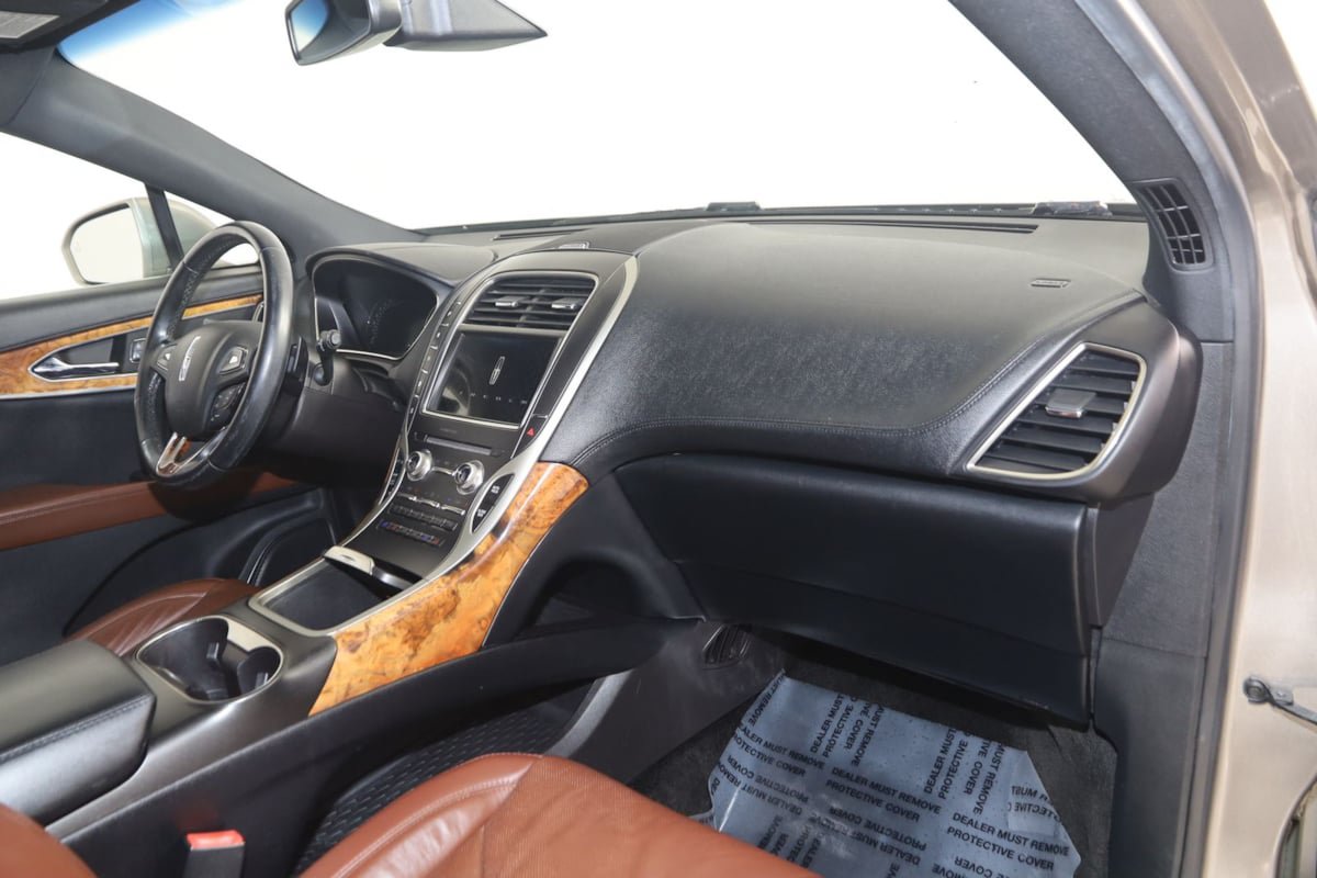 Used 2018 Lincoln MKX Reserve w/ Lincoln MKX Climate Package AWD/4WD image 40