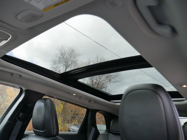 Used 2022 Jeep Cherokee Limited w/ Mopar Interior Package image 15