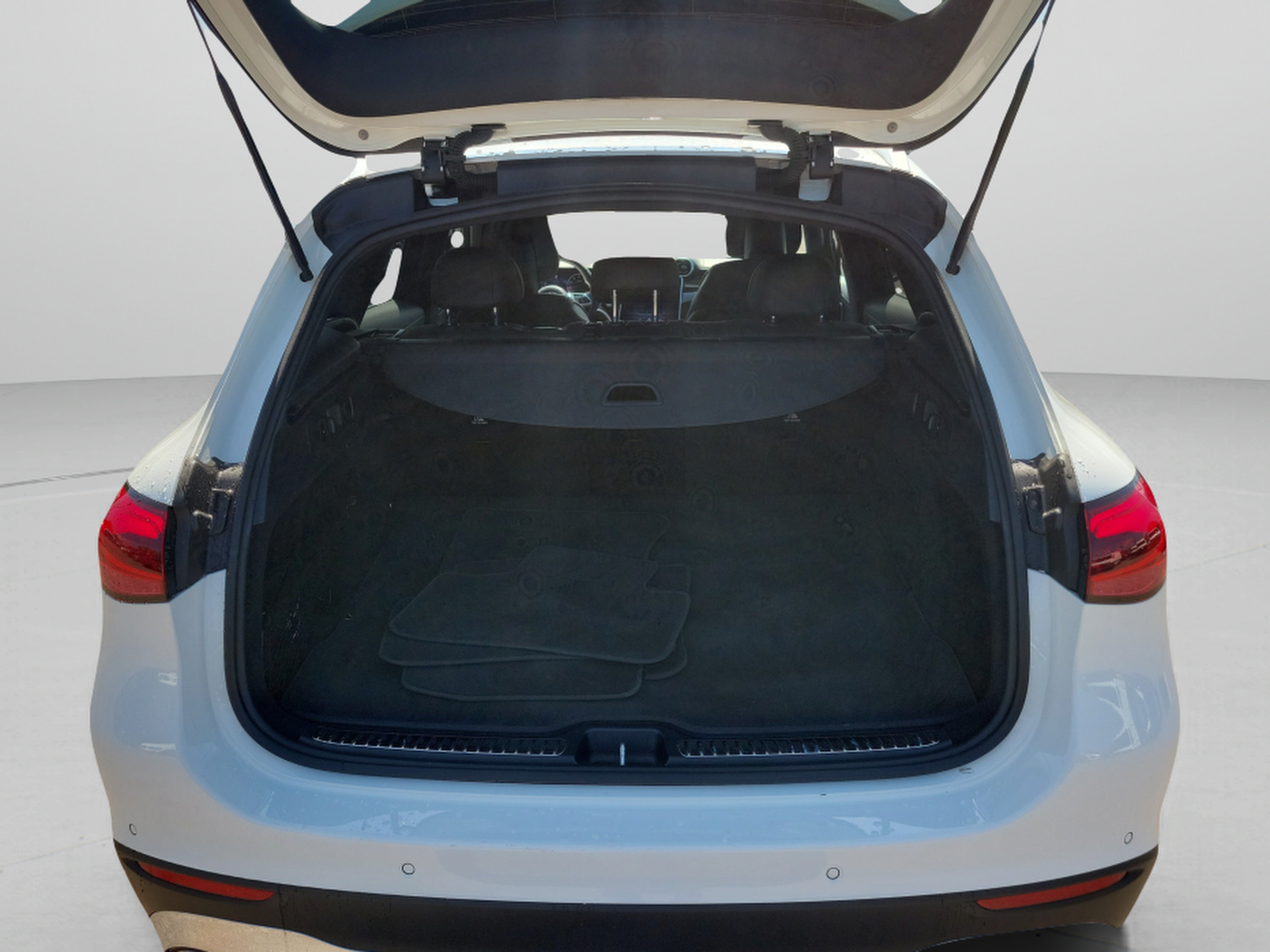 Certified 2024 Mercedes-Benz GLC 300 4MATIC image 5