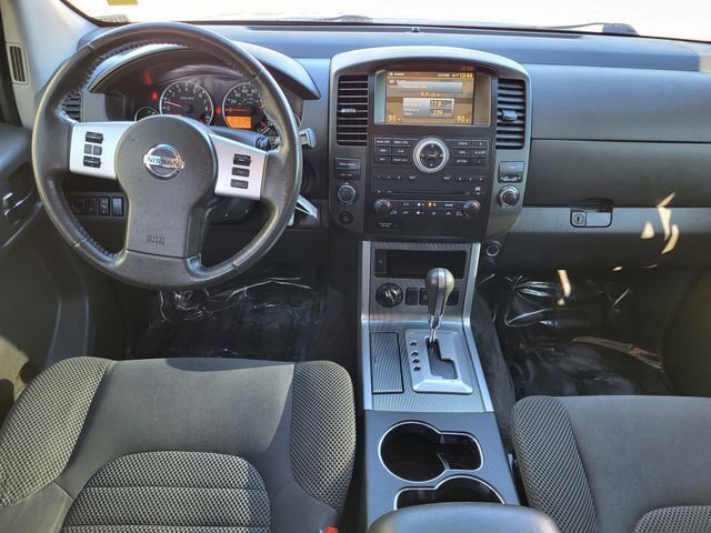 Used 2011 Nissan Pathfinder SV image 14