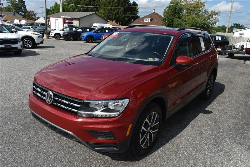Used 2019 Volkswagen Tiguan SE w/ Panoramic Sunroof Package AWD/4WD image 8