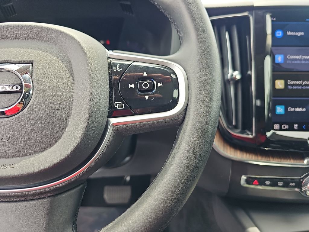 Used 2023 Volvo XC60 B5 Plus w/ Protection Package Premier FWD image 23