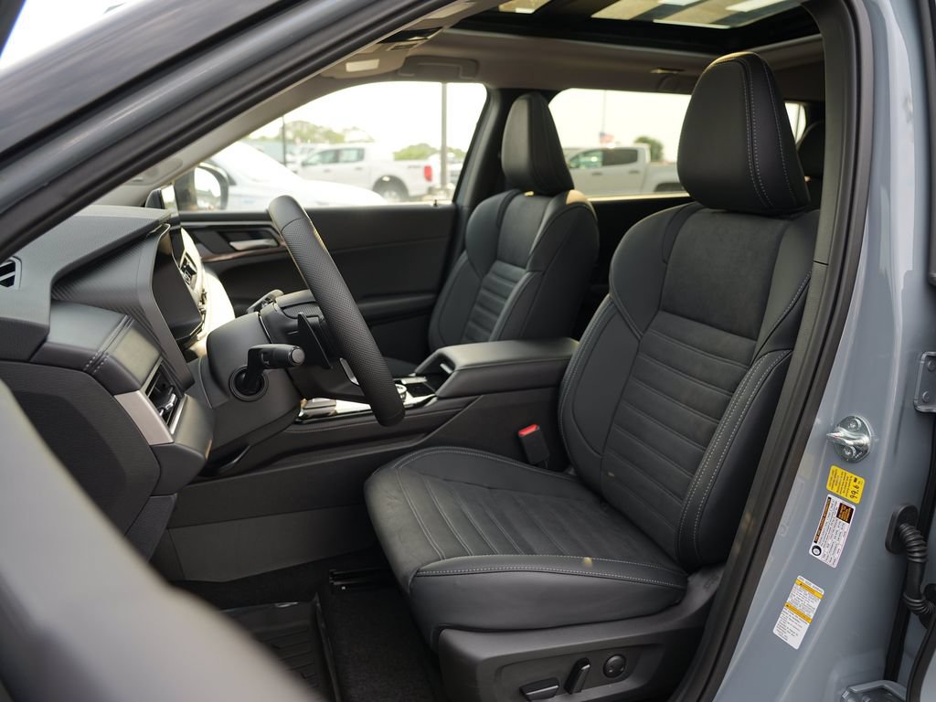 New 2026 Mitsubishi Outlander AWD image 13