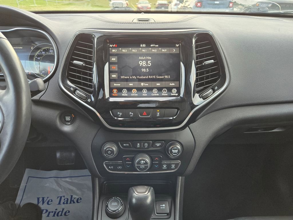 Used 2019 Jeep Cherokee Limited w/ Technology Group image 22