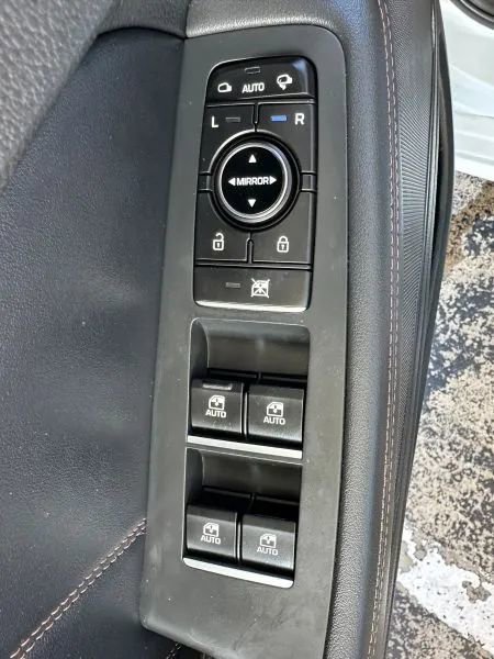 Used 2018 Genesis G80 3.3T Sport image 45