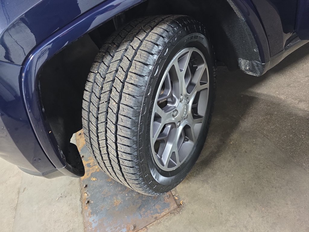 Used 2018 Jeep Grand Cherokee Limited AWD/4WD image 33