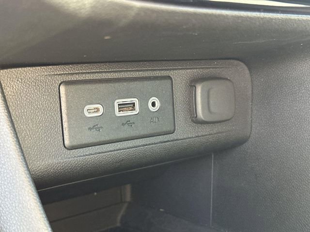 Used 2023 Buick Encore GX Preferred w/ Cold Weather Comfort Package image 36