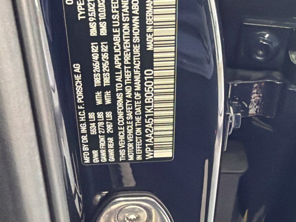 Used 2019 Porsche Macan AWD/4WD image 40