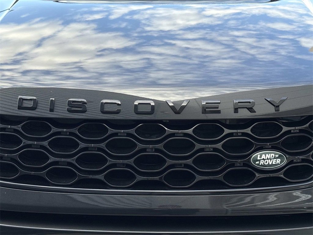Certified 2025 Land Rover Discovery Sport Dynamic SE image 10