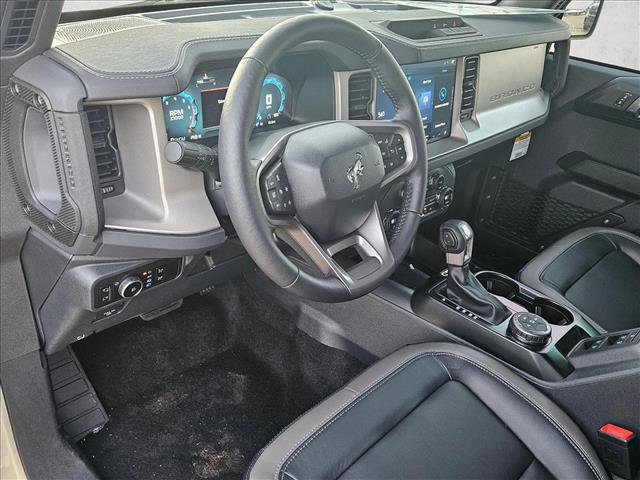 New 2025 Ford Bronco Outer Banks video 3