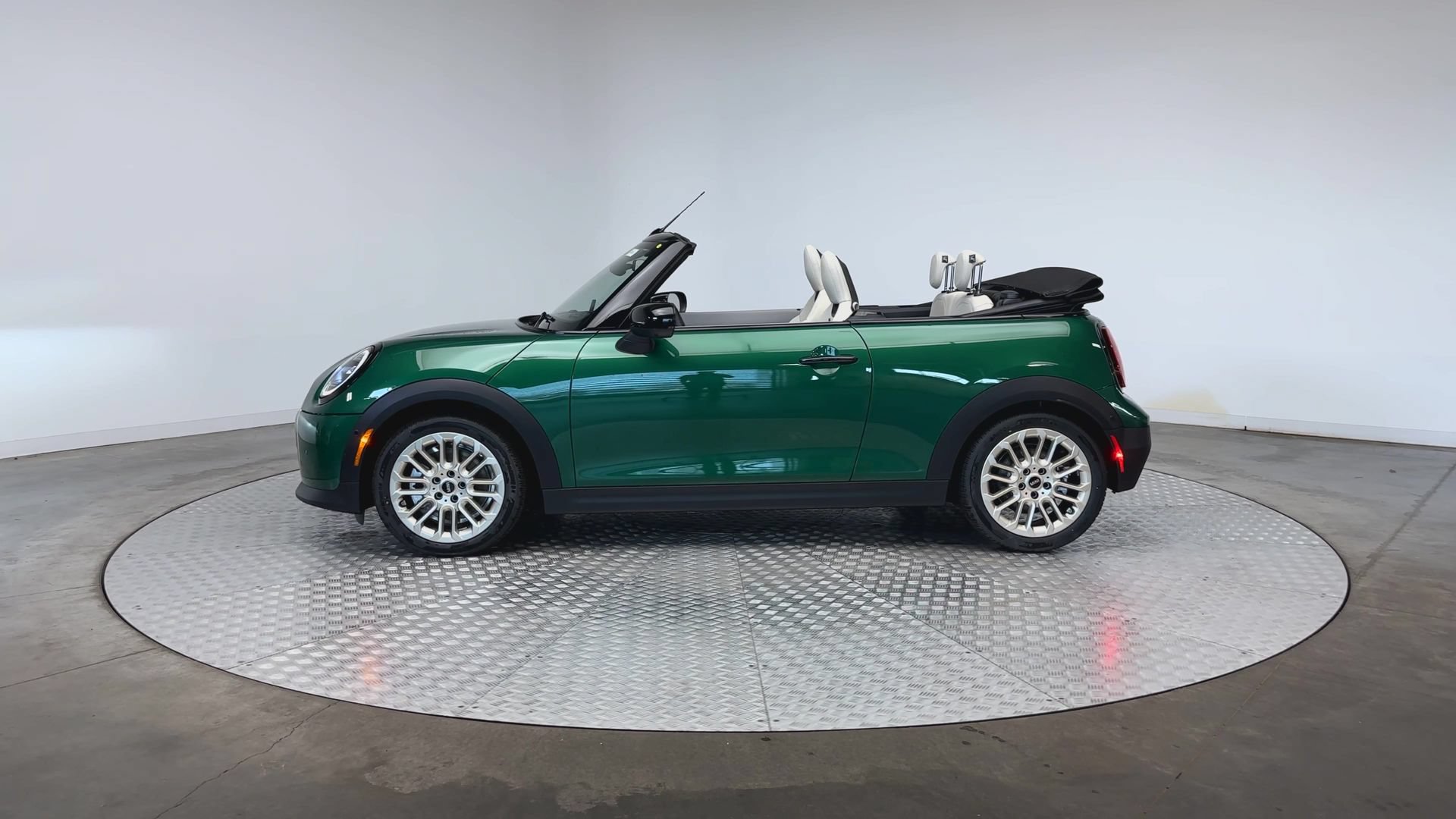 New 2026 MINI Cooper S FWD image 5