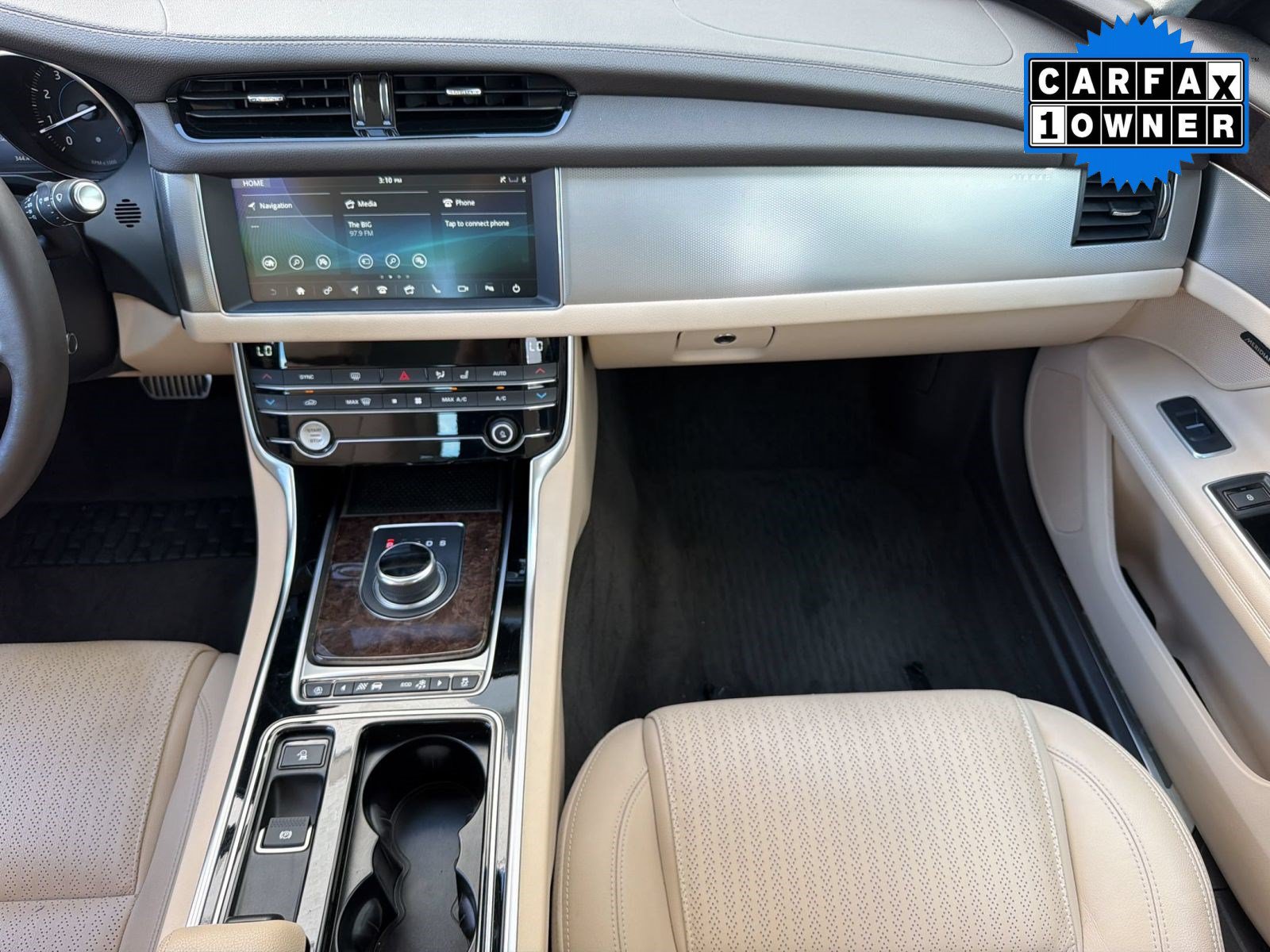Used 2020 Jaguar XF Prestige AWD/4WD image 30