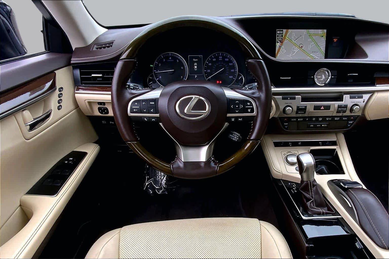 Used 2017 Lexus ES 350 FWD image 6