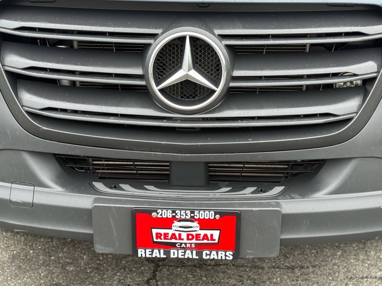 Used 2019 Mercedes-Benz Sprinter 144 image 38