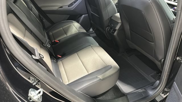 New 2027 Chevrolet Equinox LT w/ Convenience Package II FWD image 31