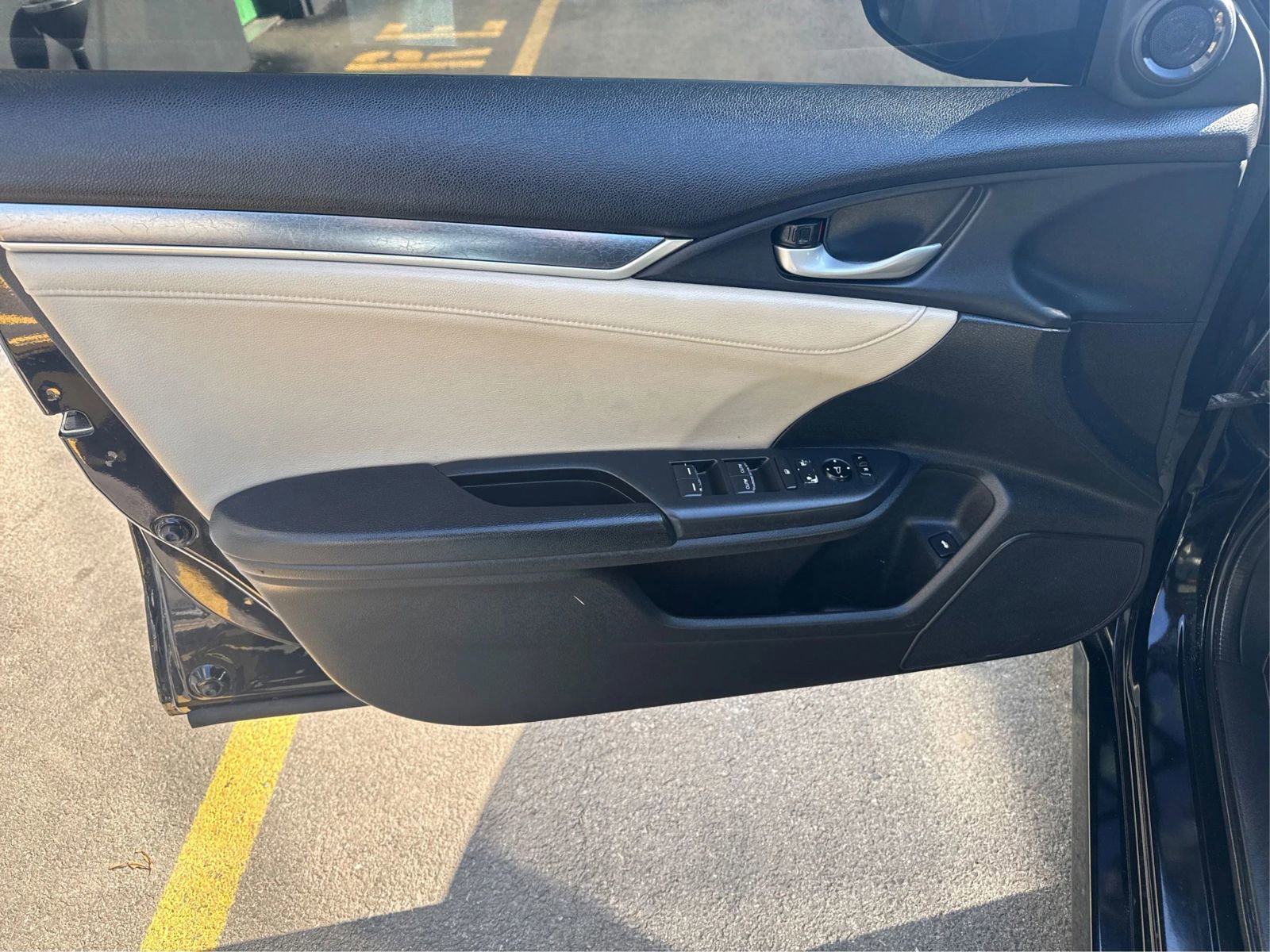 Used 2016 Honda Civic EX-L image 18