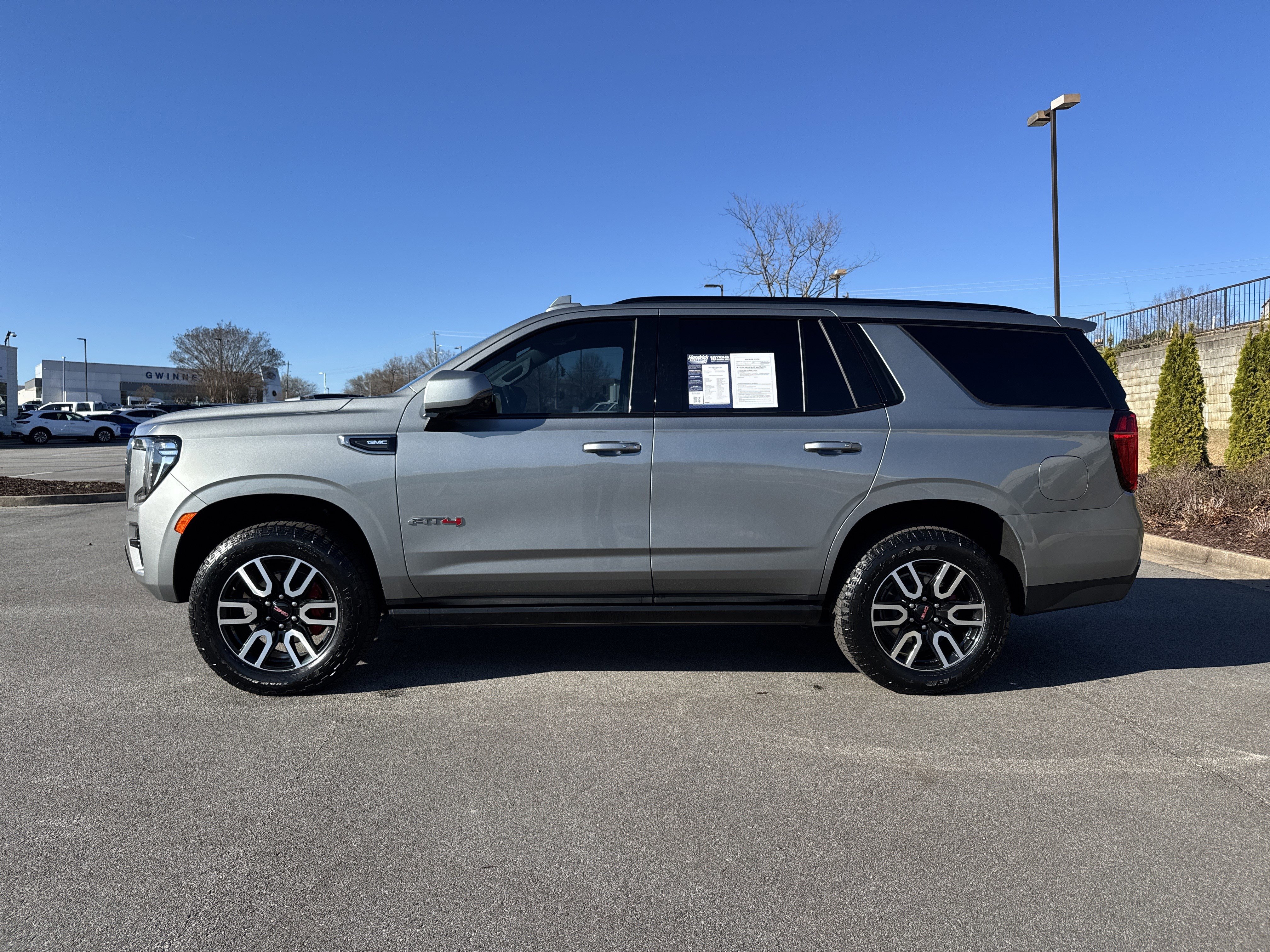 Used 2023 GMC Yukon AT4 w/ AT4 Premium Package image 7