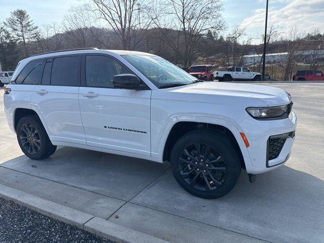 New 2026 Jeep Grand Cherokee Limited AWD/4WD image 2