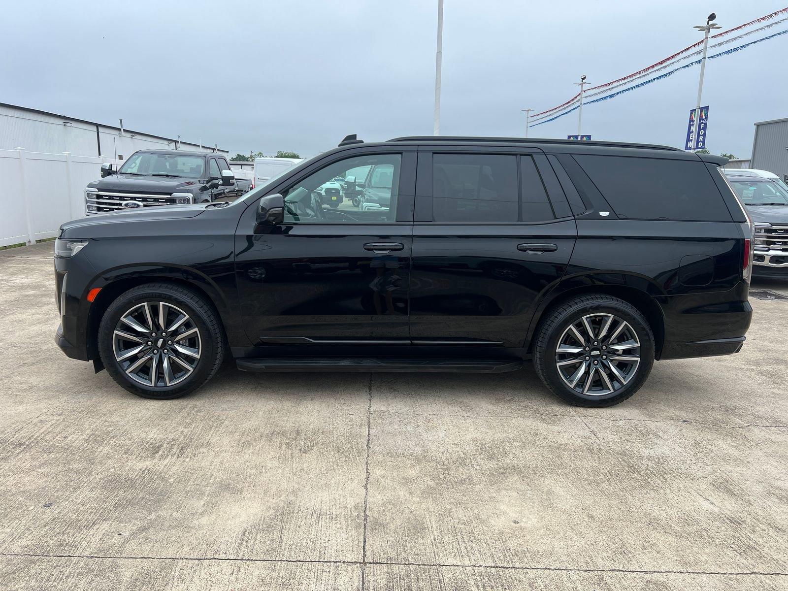 Used 2021 Cadillac Escalade Sport Platinum RWD image 6