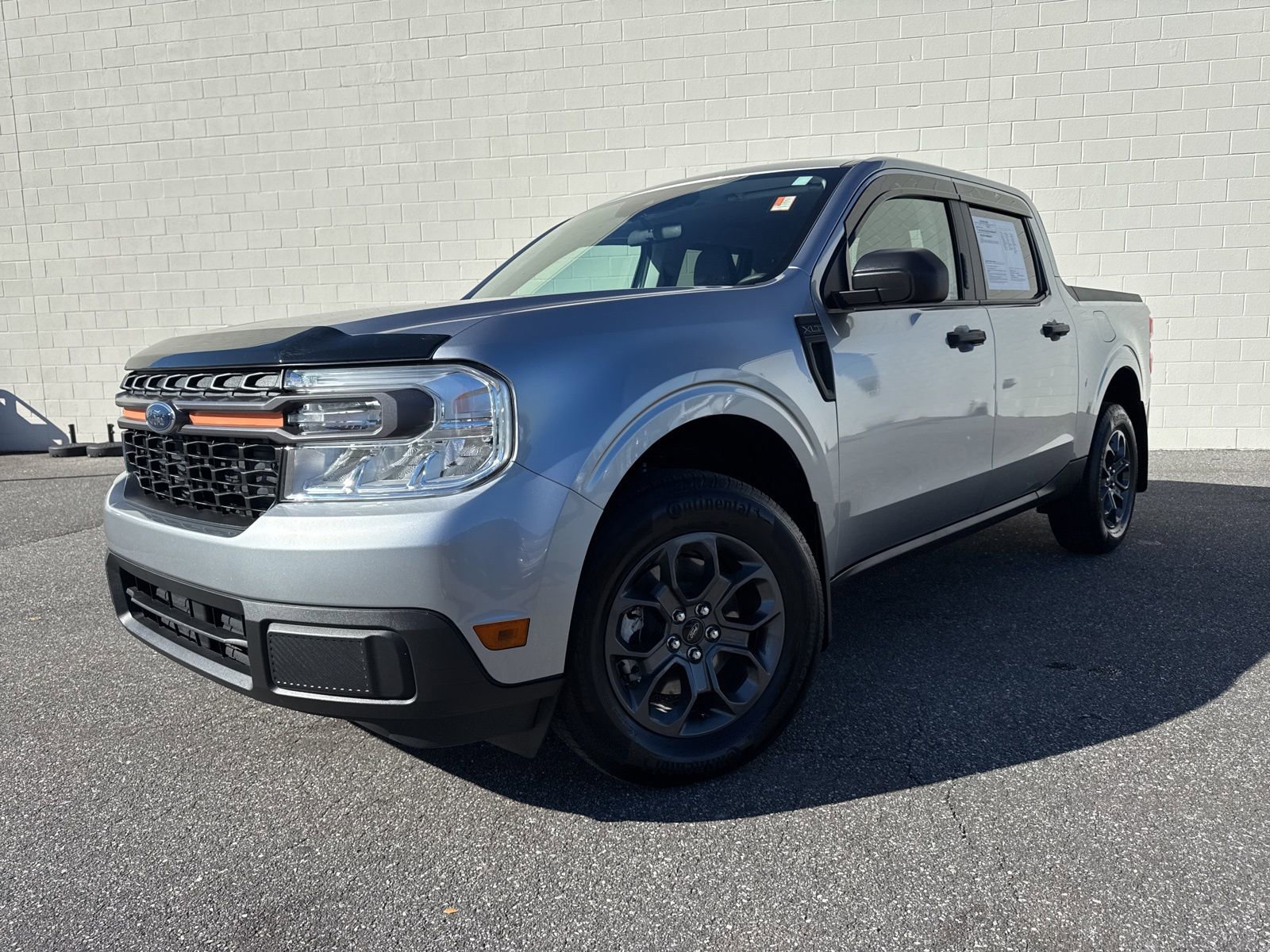 Used 2023 Ford Maverick XLT image 1