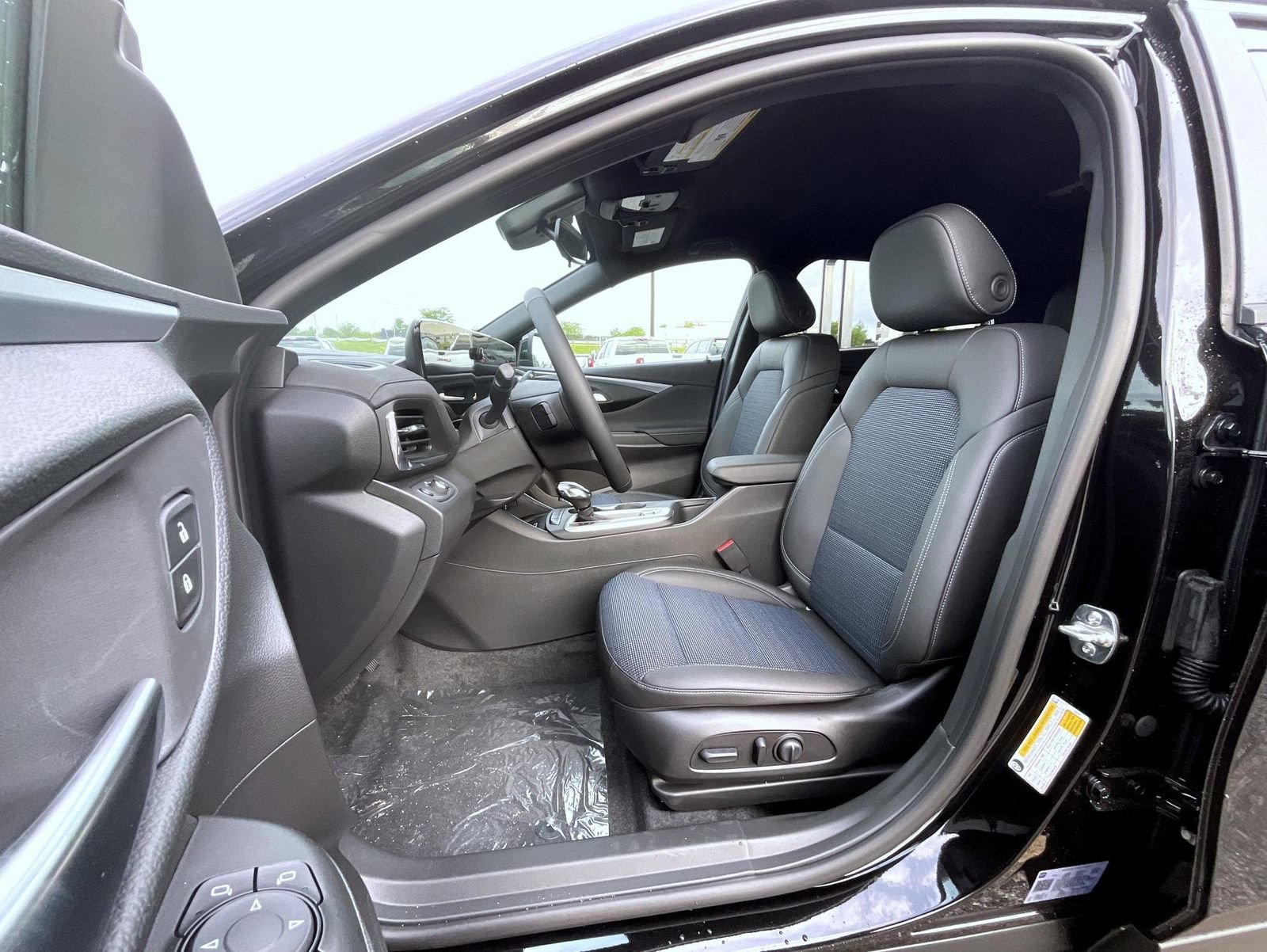 New 2026 Buick Envista Sport Touring w/ Convenience I Package FWD image 10