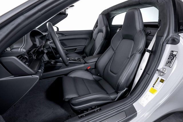 Certified 2026 Porsche 911 Targa 4 GTS image 15