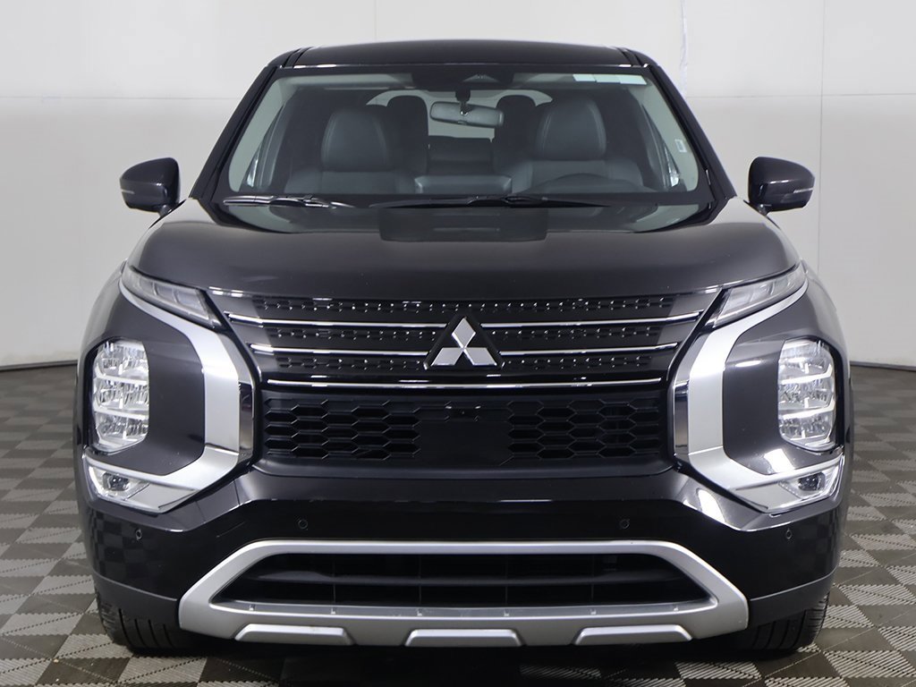 Used 2024 Mitsubishi Outlander SE image 12