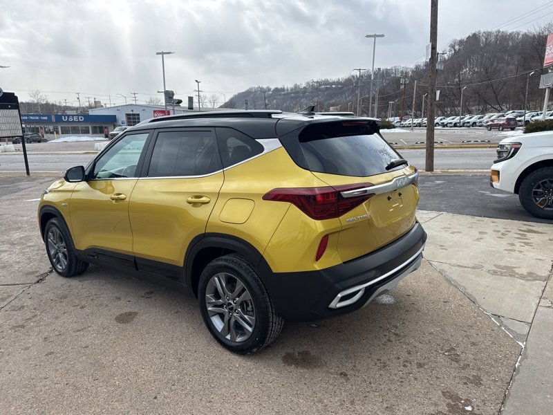 Used 2023 Kia Seltos S w/ Navigation Package image 5