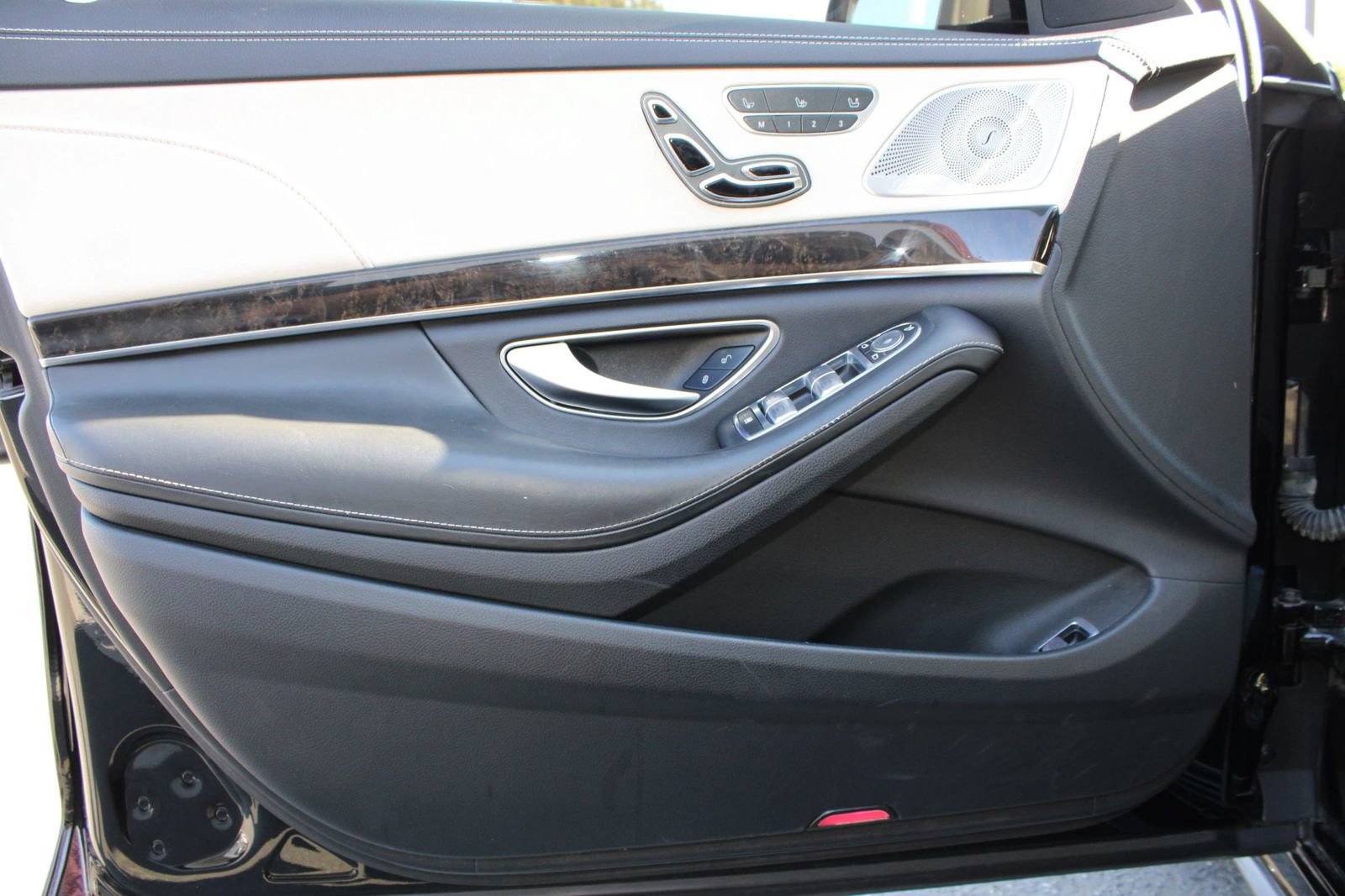 Used 2015 Mercedes-Benz S 550 Sedan image 8