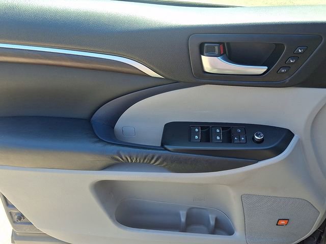 Used 2014 Toyota Highlander Limited AWD/4WD image 13