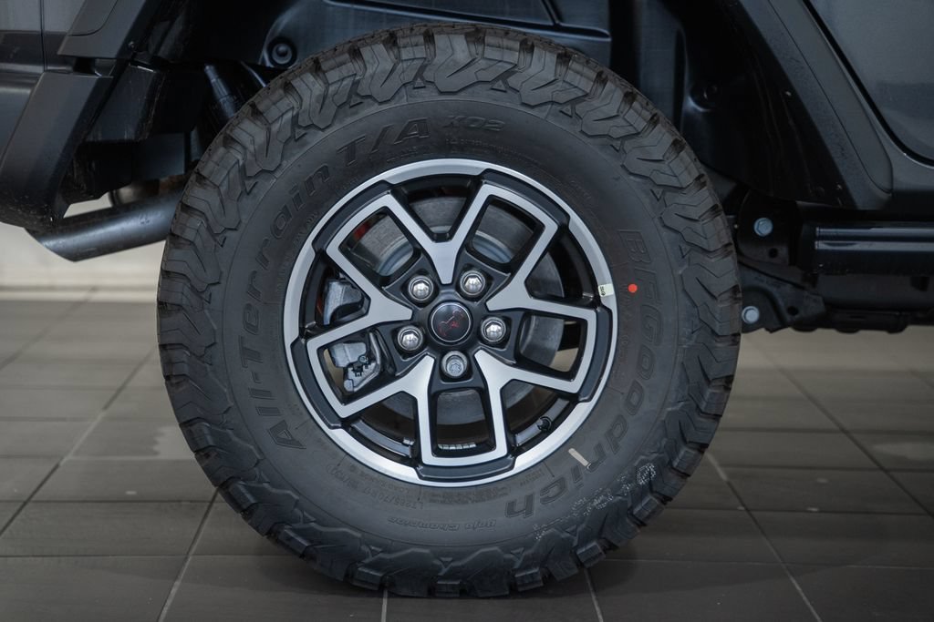 New 2026 Jeep Wrangler Unlimited Rubicon w/ Technology Group AWD/4WD image 17
