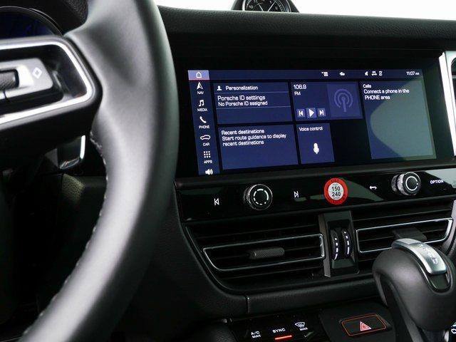Certified 2026 Porsche Macan AWD/4WD image 13