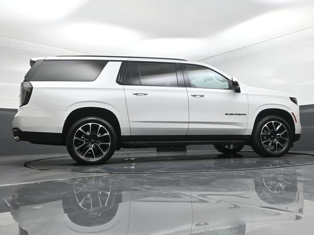 Used 2025 Chevrolet Suburban RST w/ Comfort Package AWD/4WD image 58