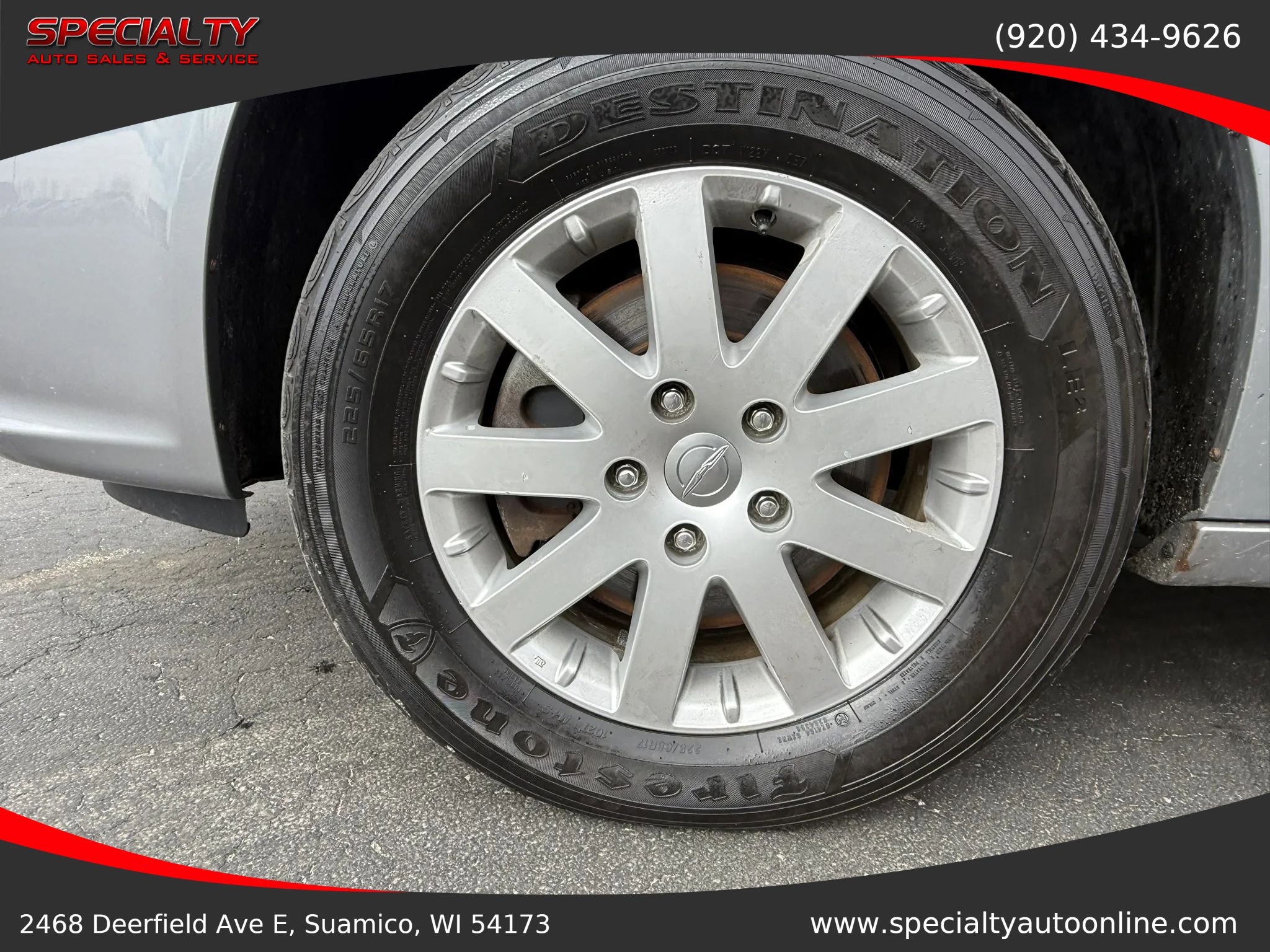 Used 2013 Chrysler Town & Country Touring FWD image 31