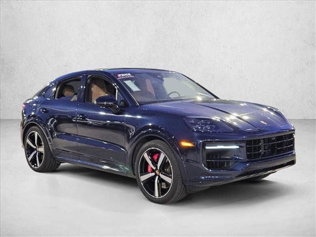 Used 2025 Porsche Cayenne GTS image 3