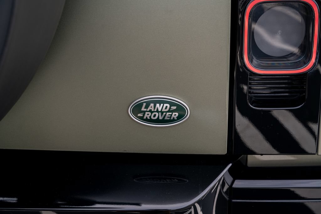 Used 2022 Land Rover Defender 90 X AWD/4WD image 15