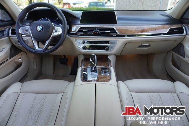 Used 2018 BMW 750i RWD image 10